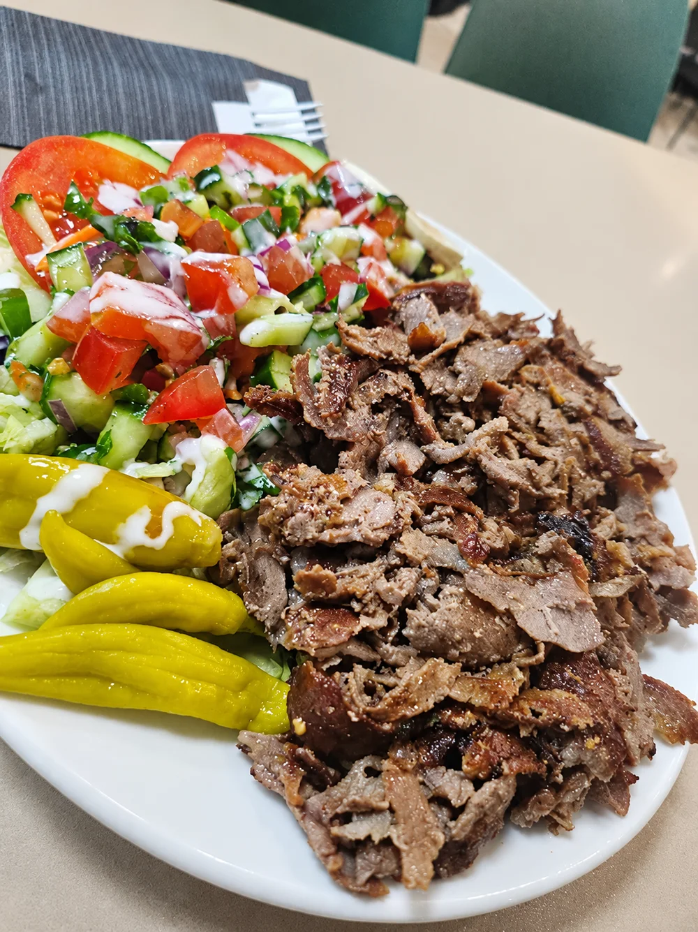 Kebab met verse salade bij Cité